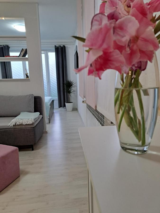Apartmani Habibi Jalzabet Eksteriør bilde