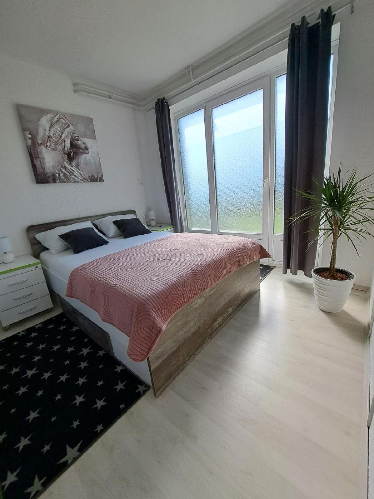 Apartmani Habibi Jalzabet Eksteriør bilde