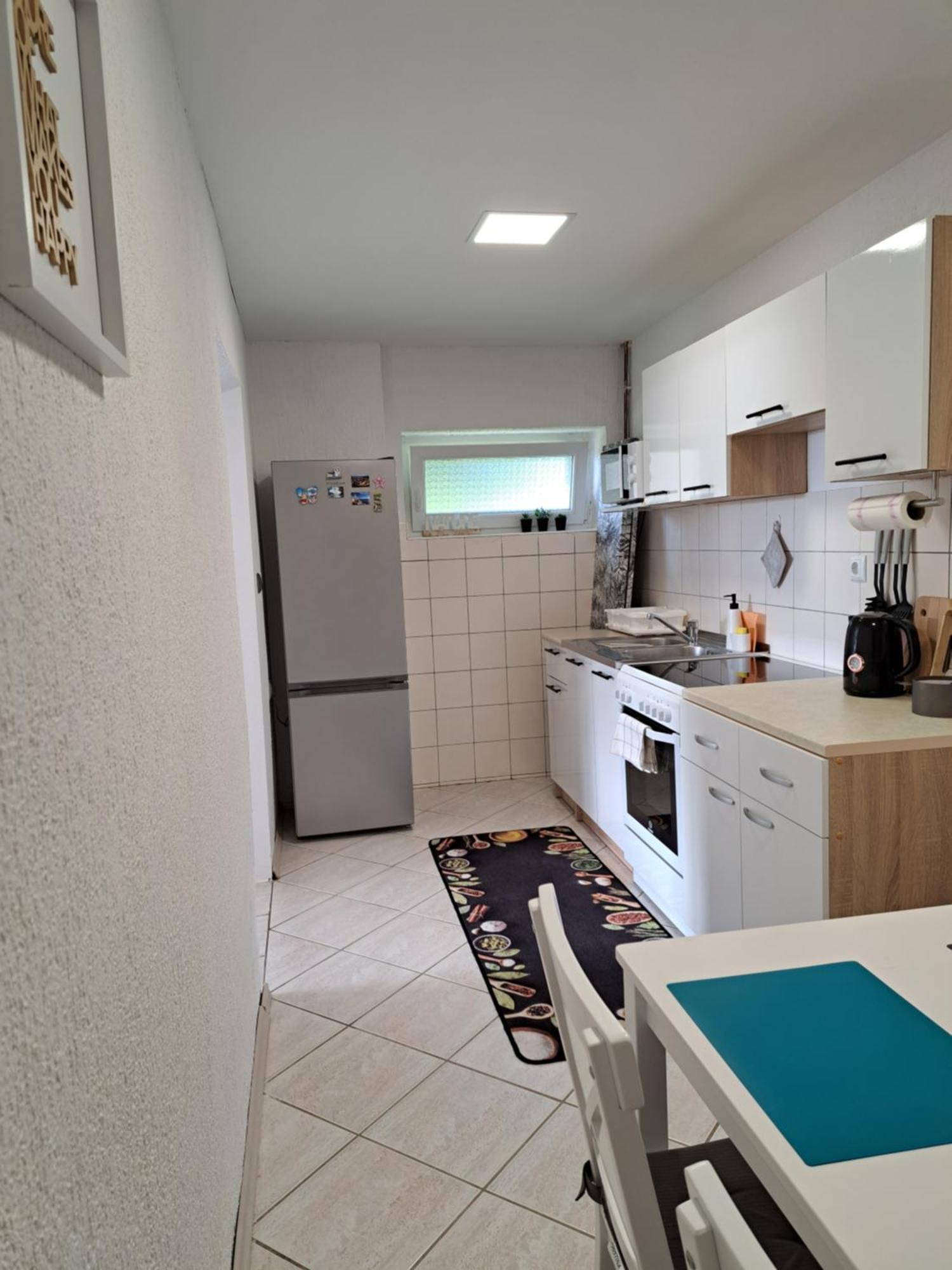 Apartmani Habibi Jalzabet Eksteriør bilde
