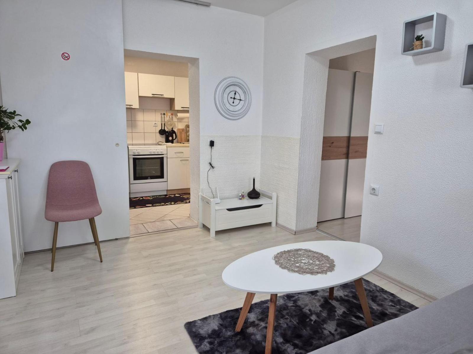 Apartmani Habibi Jalzabet Eksteriør bilde