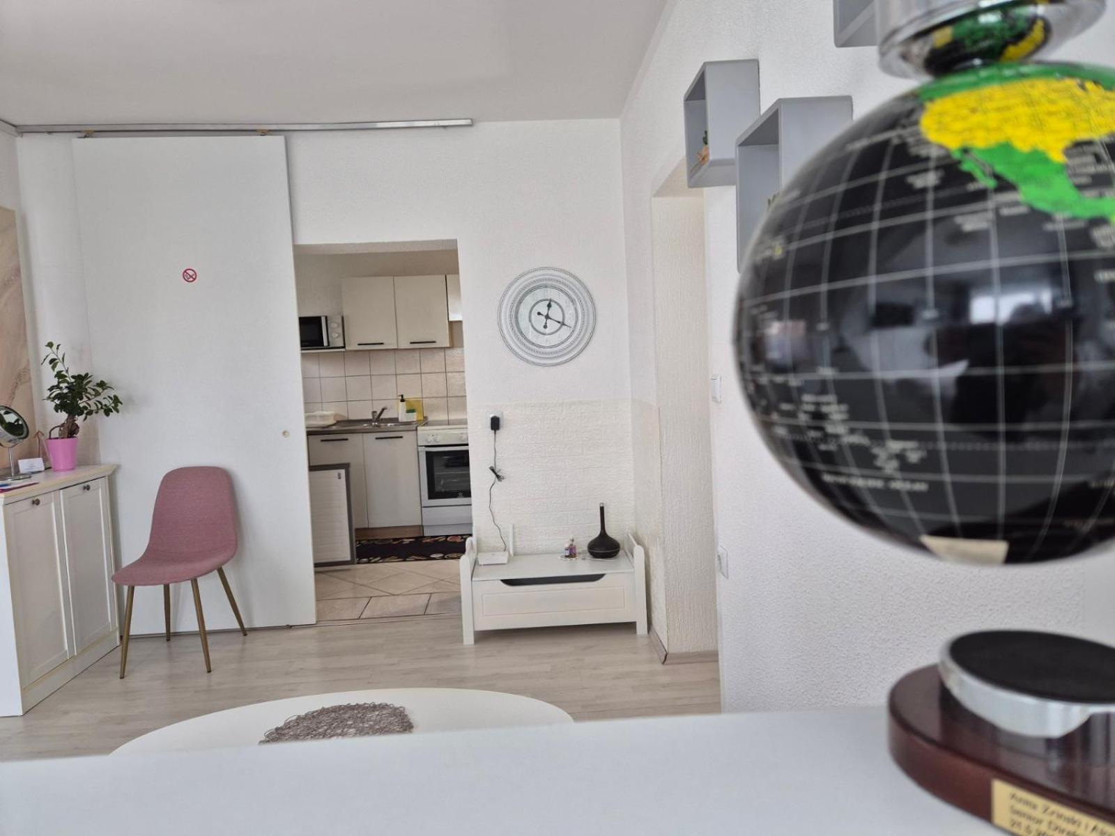 Apartmani Habibi Jalzabet Eksteriør bilde